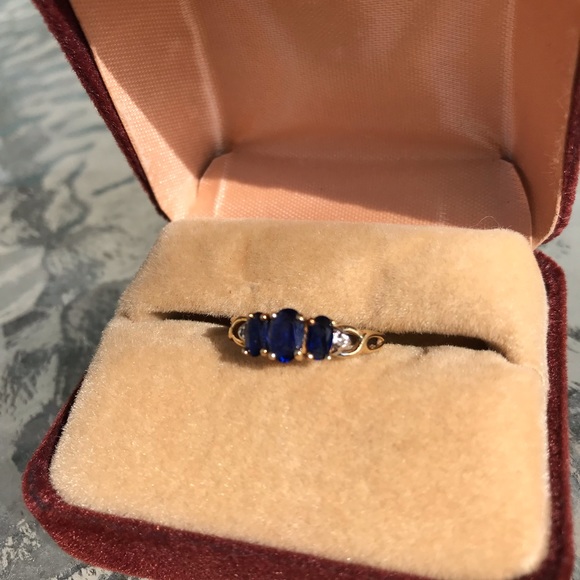3 Sapphire & 2 Diamond 10k Yellow Gold Ring - Picture 11 of 13